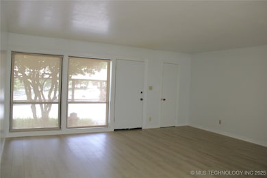 Woodward Terrace unit B-3, Tulsa, OK 74114 - photo 2