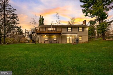 810 Mountainview Ave, Schwenksville, PA 19473 - photo 2