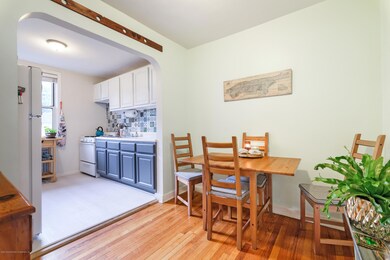 162 Bard Ave #2A (0009of 23)
