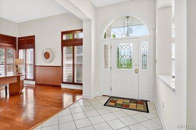 655 Spyglass Summit Dr, Chesterfield, MO 63017 - photo 3