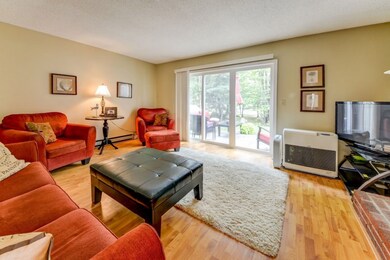 3 Williamsburg Cir unit B, Laconia, NH 03246 - photo 4