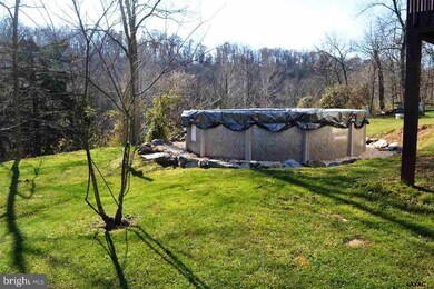 400 Abbey Dr, Mount Wolf, PA 17347 - photo 4
