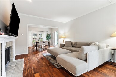 11711 Memorial Dr unit 395, Houston, TX 77024 - photo 5