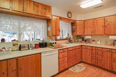 5157 Peace Ln, Central Point, OR 97502 - photo 5