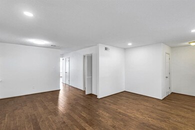 14345 Lost Meadow Ln, Houston, TX 77079 - photo 5