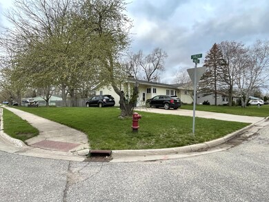 204 N West St, Lowell, MI 49331 - photo 2