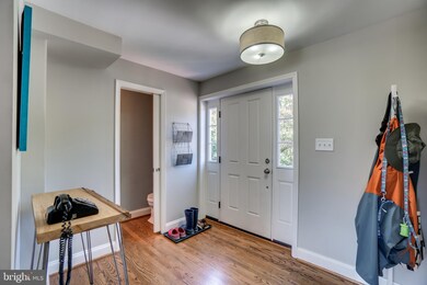 2930 Nob Hill Ct, Alexandria, VA 22314 - photo 4