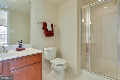 11845 Regents Park Dr, Germantown, MD 20876 - photo 4