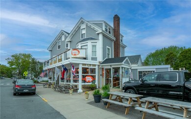 7 Carroll Ave unit 3, Newport, RI 02840 - photo 2