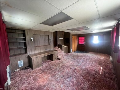 Main level bonus room