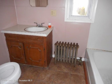 1321 Winton St, Archbald, PA 18403 - photo 7