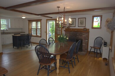 Dining to Kitchen