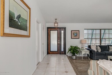 20_504LataniaPalm209_mls