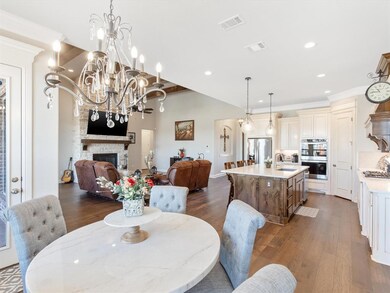 712 Coastal Meadows Ct, Granbury, TX 76049 - photo 5