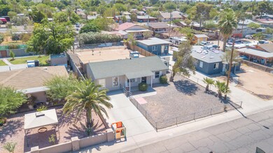 2031 N 28th Place, Phoenix, AZ 85008 - photo 2