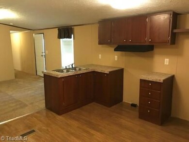 2338 Woodfield Dr, Sophia, NC 27350 - photo 5