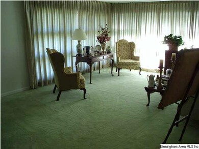 LARGE FORMAL LIVING ROOM