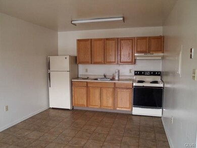 259 E Union St unit C, Allentown, PA 18109 - photo 2