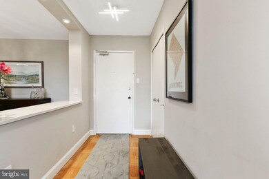 Van Ness North unit 917, Washington, DC 20008 - photo 5