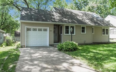 2410 Tomlin Ln, Des Moines, IA 50317 - photo 2