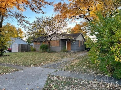 4293 Thompson Dr, Dayton, OH 45416 - photo 2