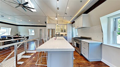 21 School St unit 4, Newport, RI 02840 - photo 4