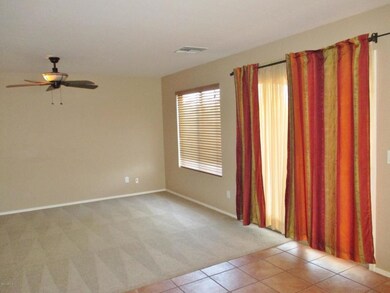 07 Family Room V1
