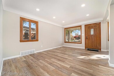 16546 Philomene Blvd, Allen Park, MI 48101 - photo 5