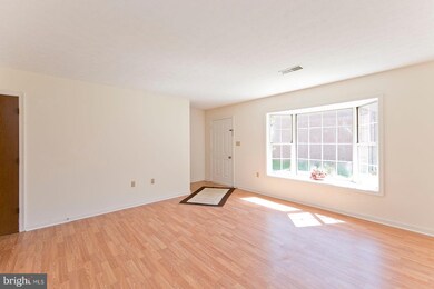 227 Nottoway Dr, Stephens City, VA 22655 - photo 4