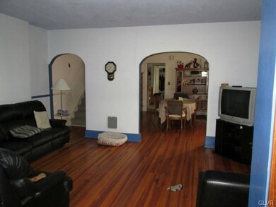 632 W Lafayette St, Easton, PA 18042 - photo 2