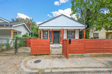Bungalow with a porch