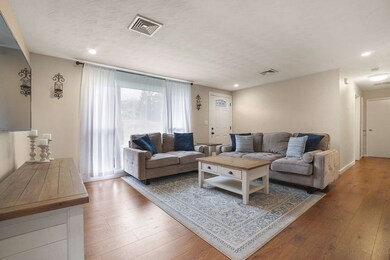 19 Fenway Dr, Framingham, MA 01701 - photo 2