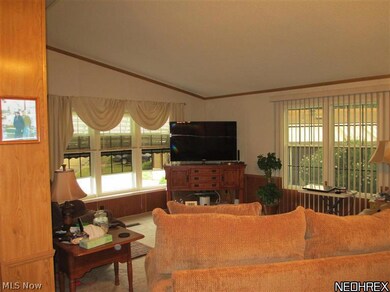 7 Harmony Cir, Olmsted Township, OH 44138 - photo 4