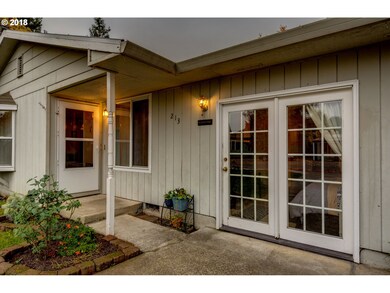 213 N Douglas St, Canby, OR 97013 - photo 3