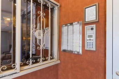 Amenities-Entrance-Lobby-1