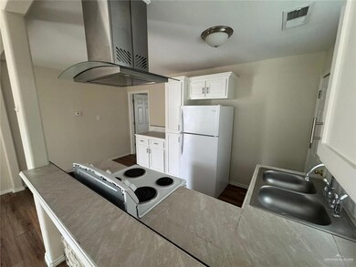 805 S Texas Blvd unit B, Weslaco, TX 78596 - photo 3