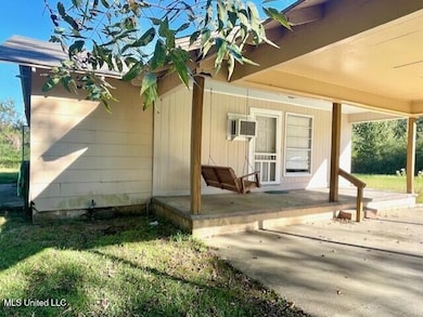 1047 Pearl Valley Rd, Wesson, MS 39191 - photo 2