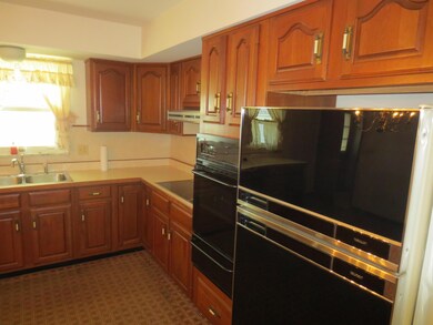 4159 Seigman Ave, Columbus, OH 43213 - photo 2