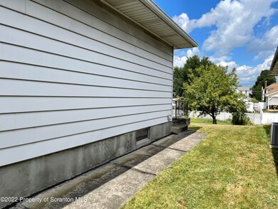 615 Spruce St, Olyphant, PA 18447 - photo 7