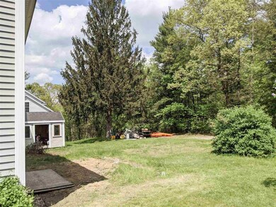 18 Hutchinson St, Nashua, NH 03064 - photo 3