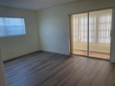 274 Camden L, West Palm Beach, FL 33417 - photo 4