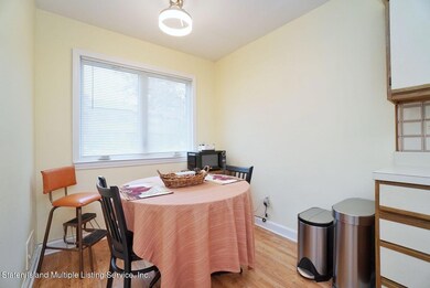 33 Stonegate Dr, Staten Island, NY 10304 - photo 6