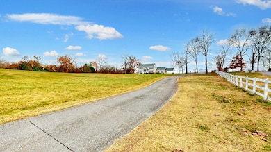 8102 Pleasant View Dr, Lascassas, TN 37085 - photo 2