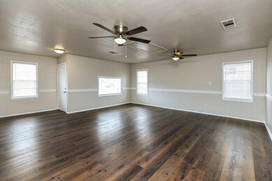 419 Hallvale Dr, Fort Worth, TX 76108 - photo 4