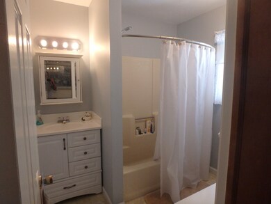 3 N Meadow Ln, Oak Bluffs, MA 02557 - photo 3