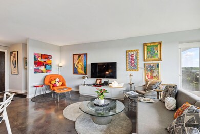 7-web-or-mls-1620-e-broad-st-unit-1205