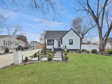 406 1st St E, Altoona, IA 50009 - photo 2