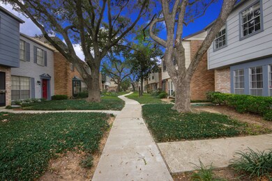 14127 Misty Meadow Ln, Houston, TX 77079 - photo 2