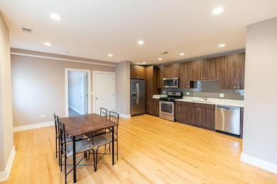 3433 S Indiana Ave unit 301, Chicago, IL 60616 - photo 2