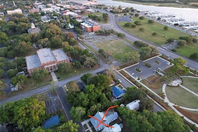 Location to Downtown, the Marina & parks!!
